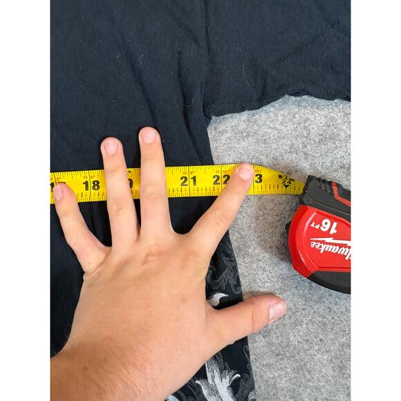 VINTAGE Y2K Shirt Mens XL Black Graphic Shield Cross Gothic Edgy Streetwear Tee - Picture 3 of 9